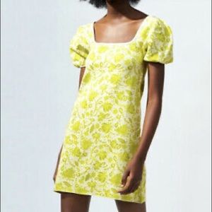 New NWT Zara Yellow Jacquard Short Puff Sleeve Dress Medium